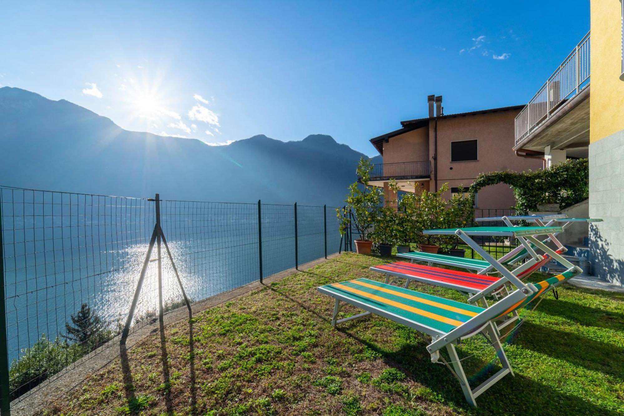 Ka' Doro Deluxe Apartment Nesso Bagian luar foto